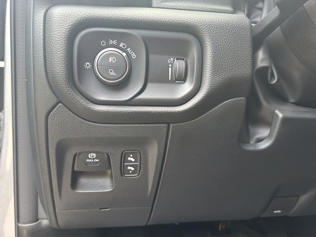Used 2025 RAM 1500 Big Horn AWD/4WD image 19