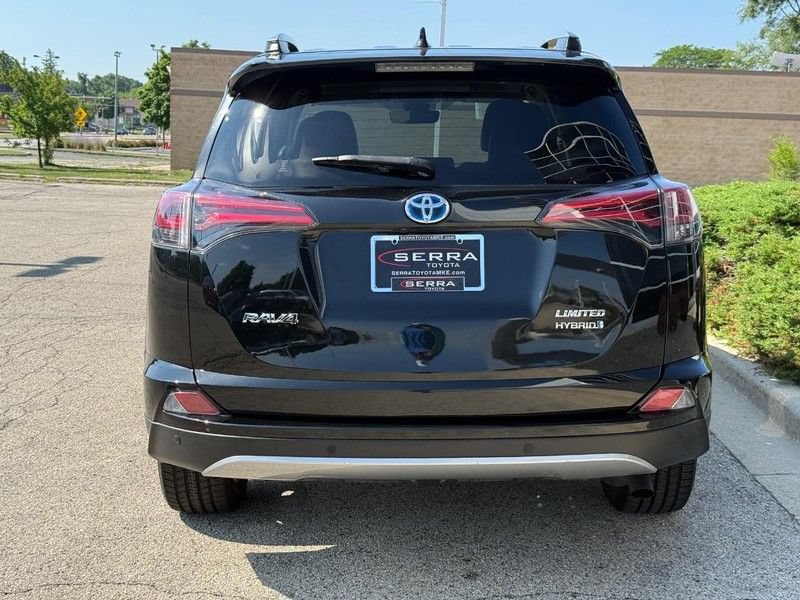 Used 2018 Toyota RAV4 Limited AWD/4WD image 4
