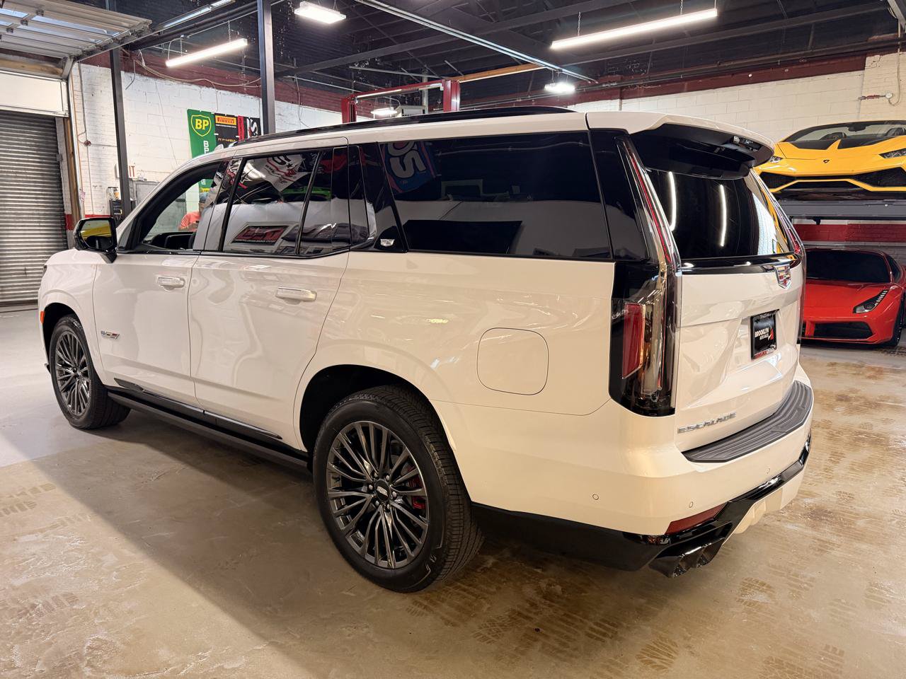 Used 2024 Cadillac Escalade V w/ Heavy-Duty Trailer Package AWD/4WD image 9