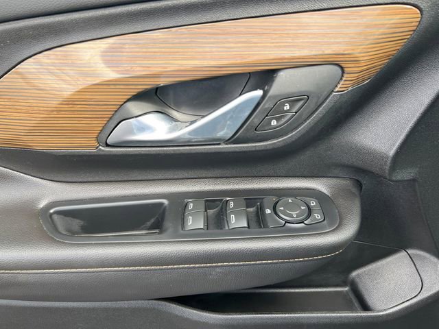 Used 2020 GMC Terrain SLE w/ Driver Convenience Package image 18