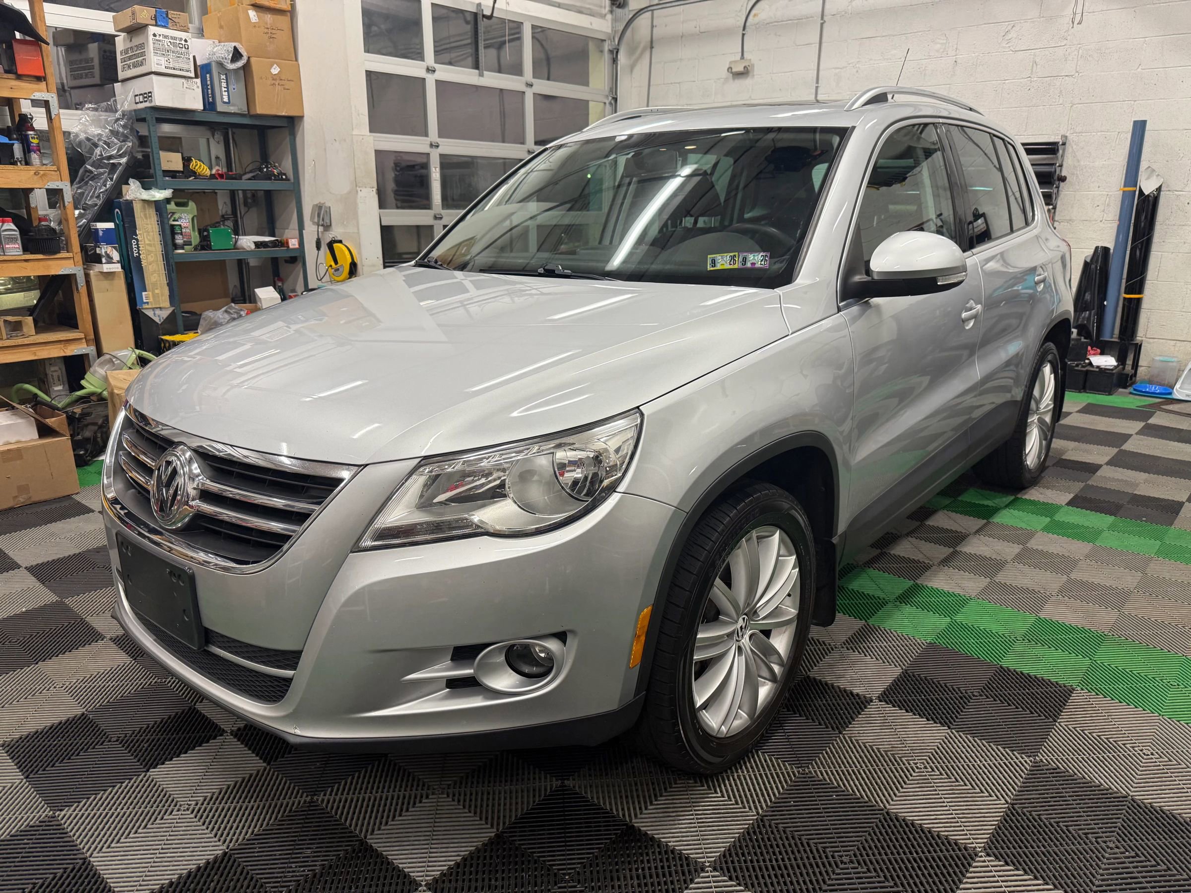 Used 2011 Volkswagen Tiguan SE