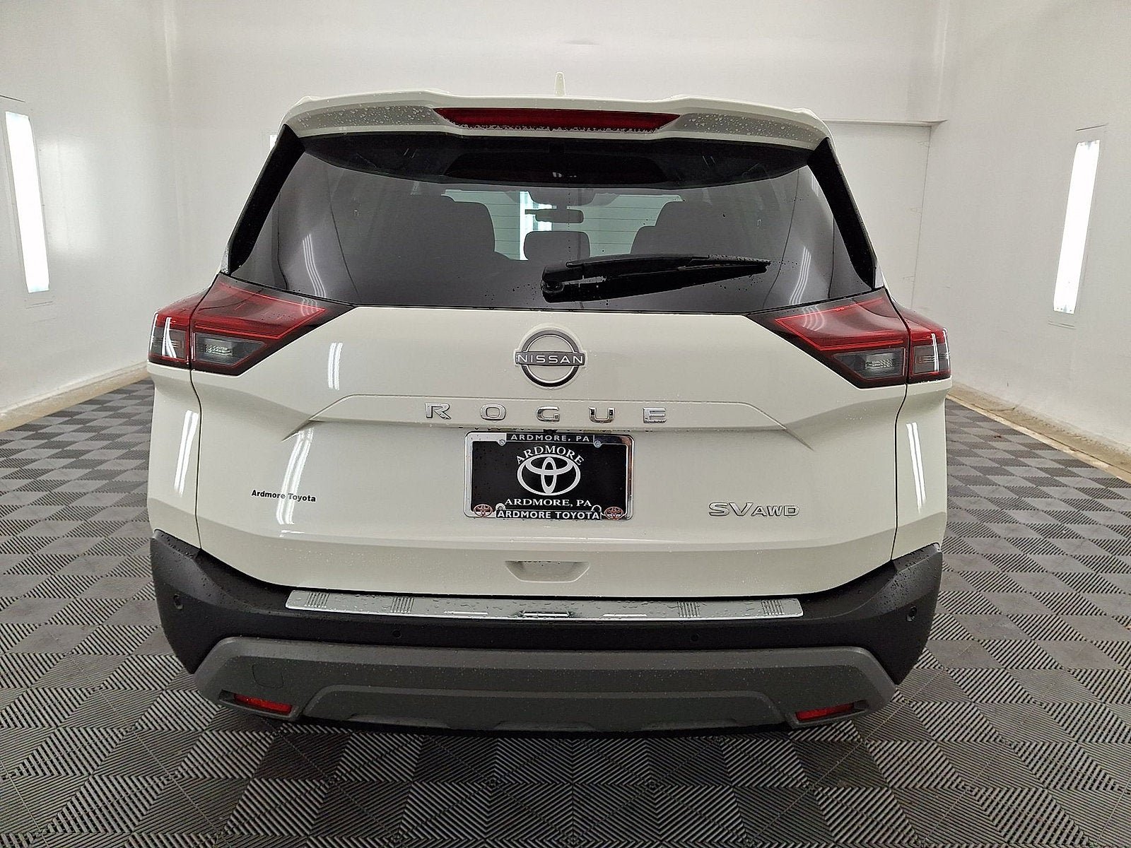 Used 2023 Nissan Rogue SV AWD/4WD image 14