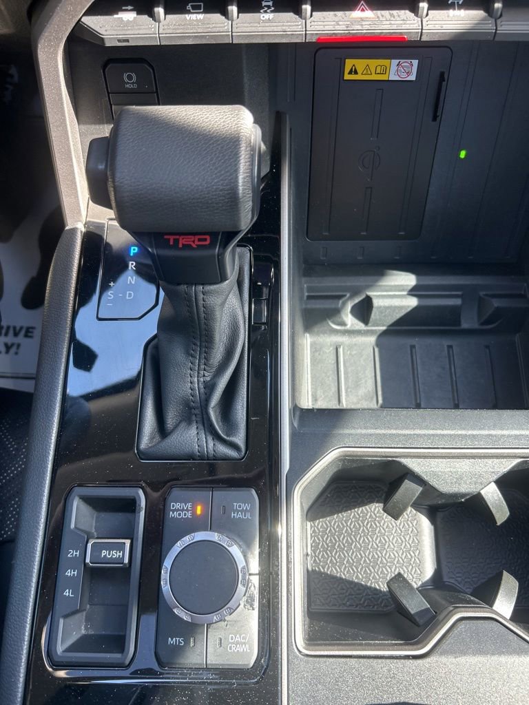 Used 2024 Toyota Tundra Limited AWD/4WD image 34
