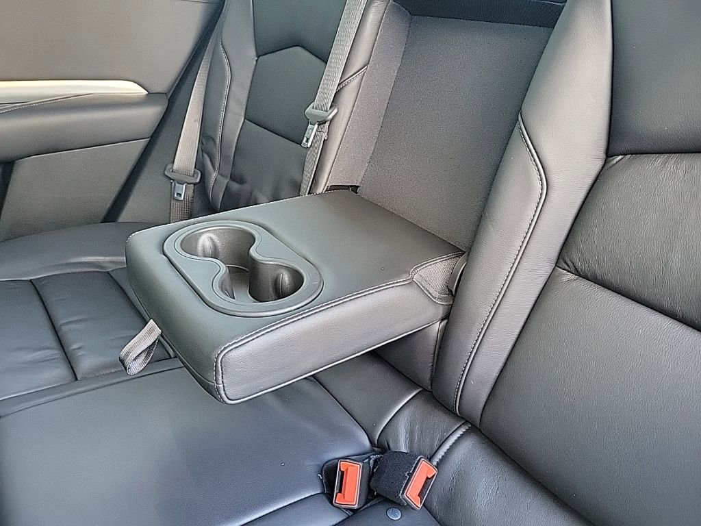 Used 2020 Cadillac XT4 Premium Luxury w/ Cold Weather Package image 19