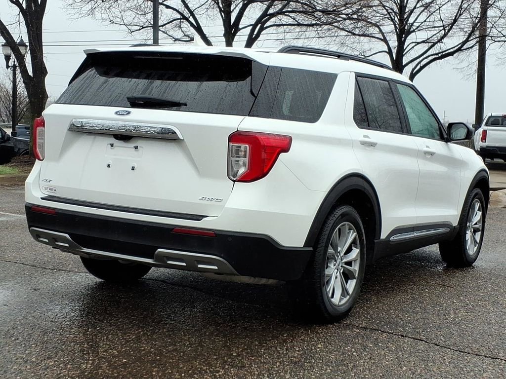 Used 2023 Ford Explorer XLT w/ Equipment Group 202A AWD/4WD image 5