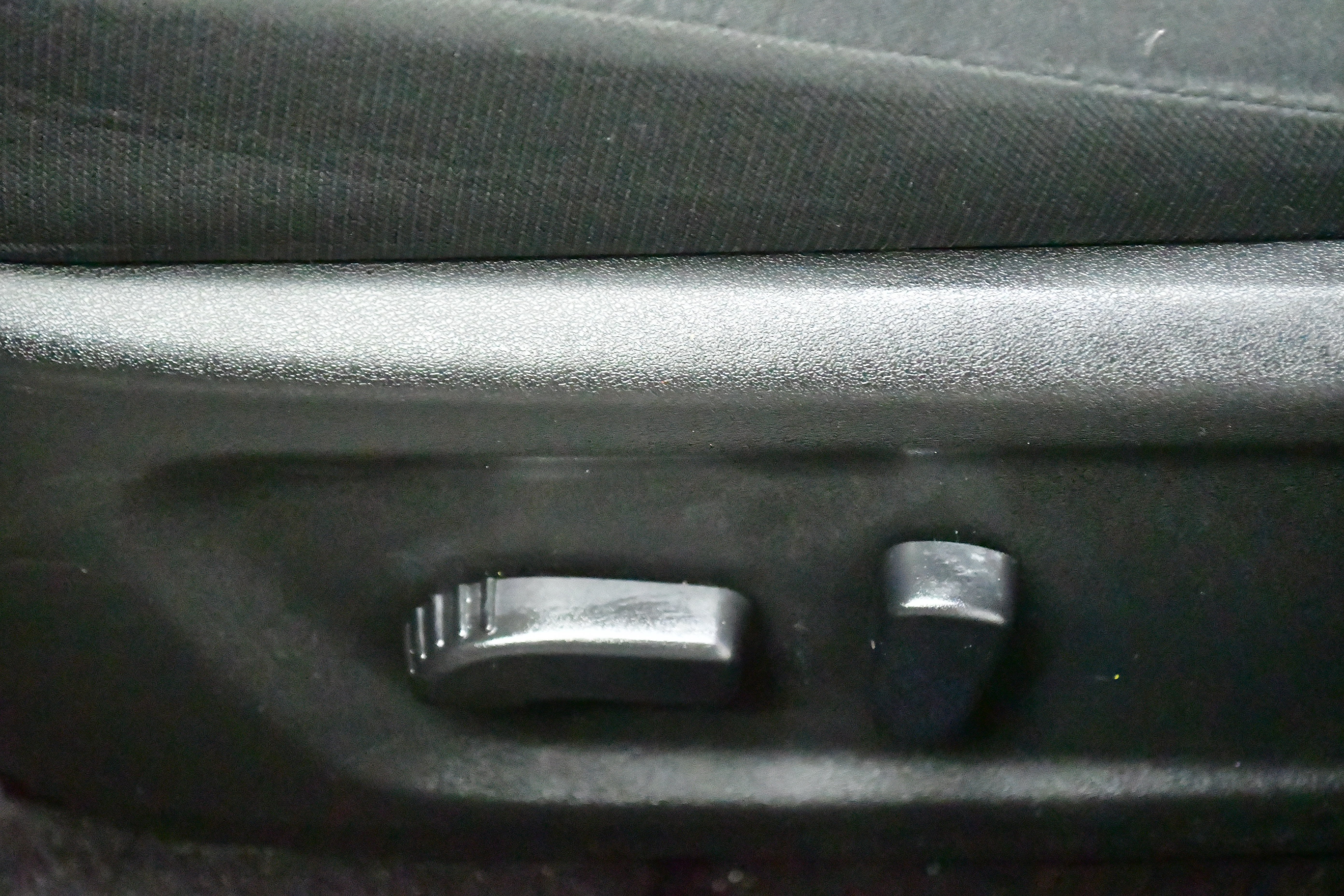 Used 2025 Nissan Altima 2.5 SV FWD image 12