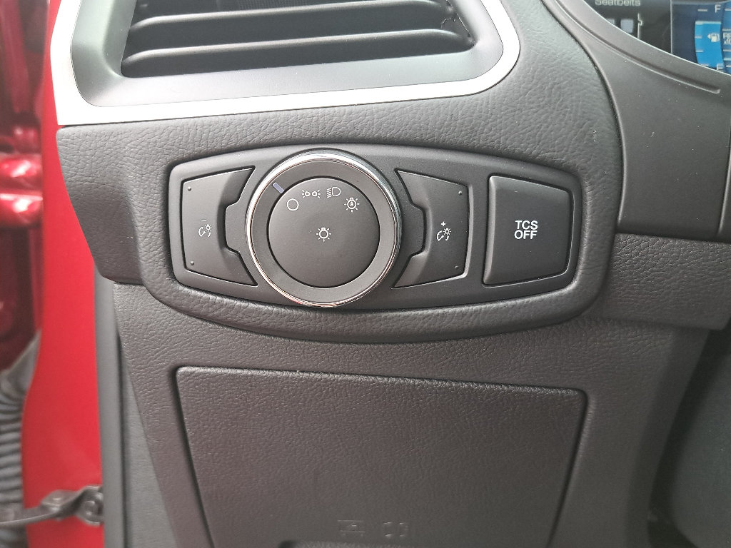 Used 2023 Ford Edge SEL AWD/4WD image 23