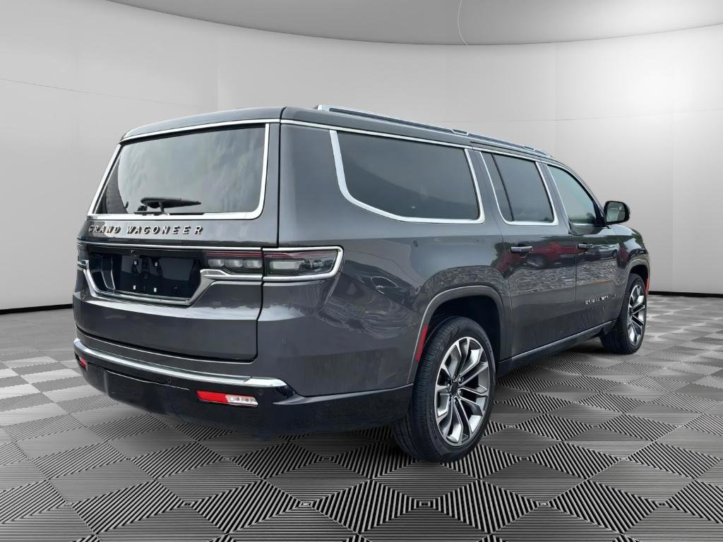 Used 2025 Jeep Grand Wagoneer L Series III w/ Rear Seat Video Group 1 AWD/4WD image 4