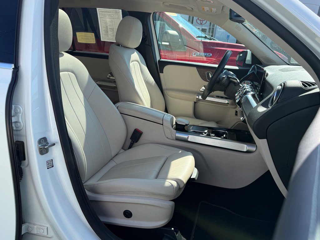 Used 2023 Mercedes-Benz GLB 250 4MATIC image 24