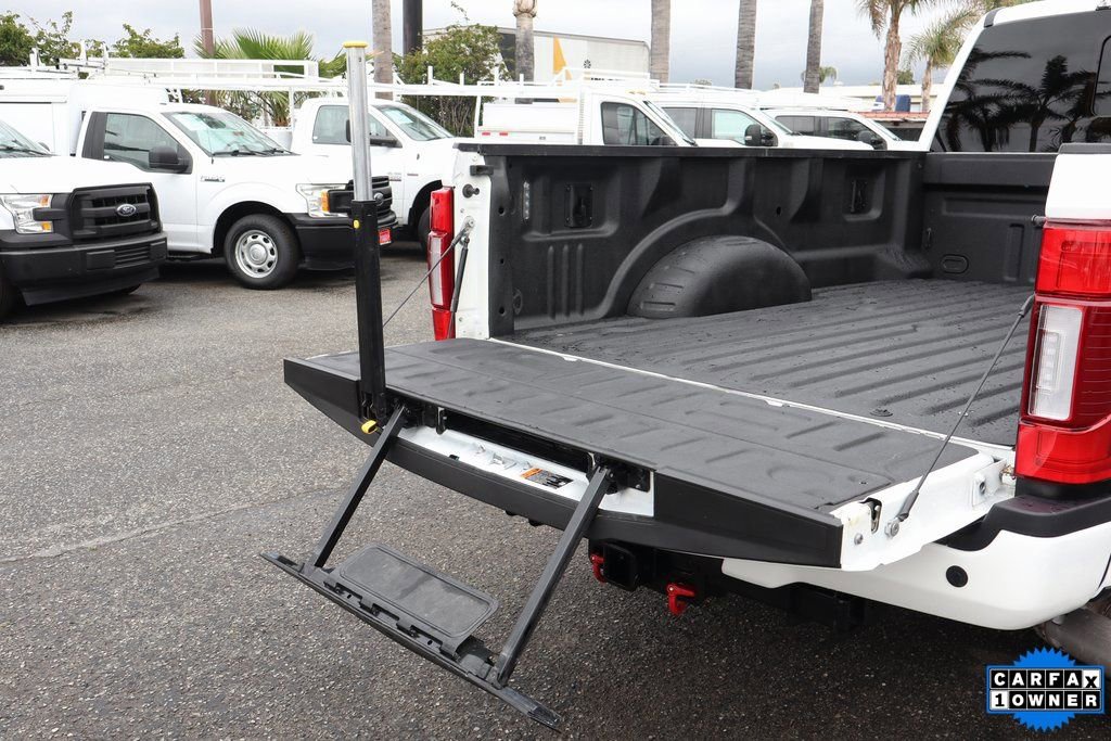 Used 2022 Ford F350 Lariat w/ Black Appearance Package image 9