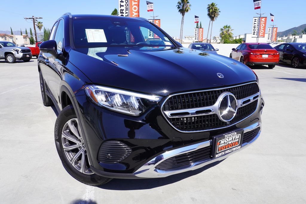Used 2024 Mercedes-Benz GLC 300 image 2
