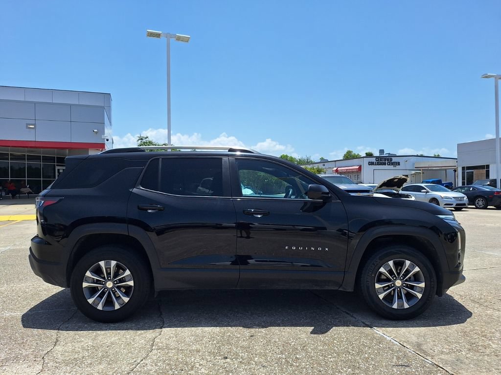 Used 2025 Chevrolet Equinox LT w/ Convenience Package II FWD image 4