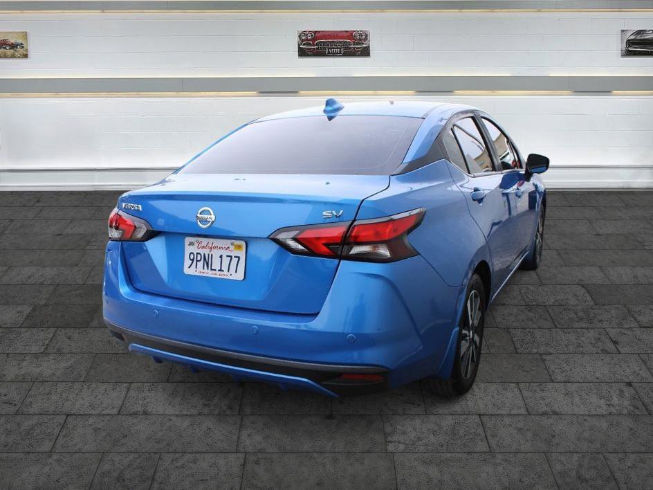 Used 2022 Nissan Versa SV FWD image 5