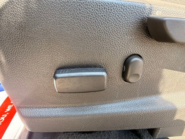Used 2022 GMC Canyon AT4 w/ Trailering Package image 16