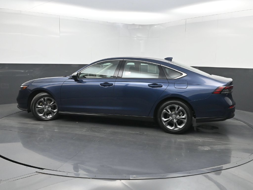 Used 2023 Honda Accord EX image 38
