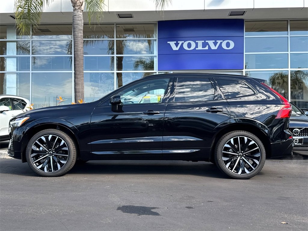 New 2026 Volvo XC60 B5 Ultra w/ Climate Package PRO image 2