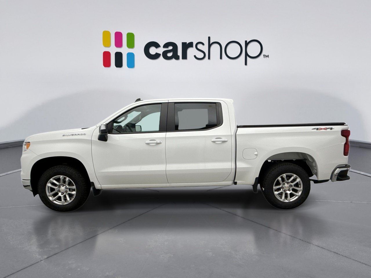 Used 2022 Chevrolet Silverado 1500 LT AWD/4WD image 2