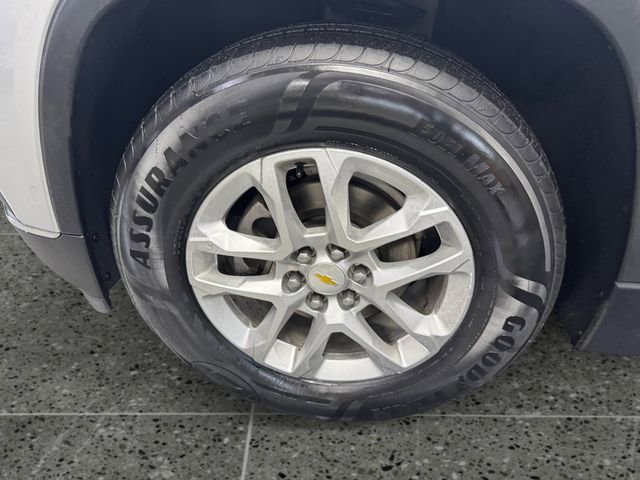 Used 2020 Chevrolet Traverse LT image 24