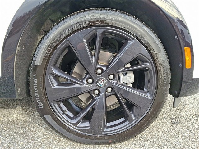 Certified 2025 Buick Envision Sport Touring image 8