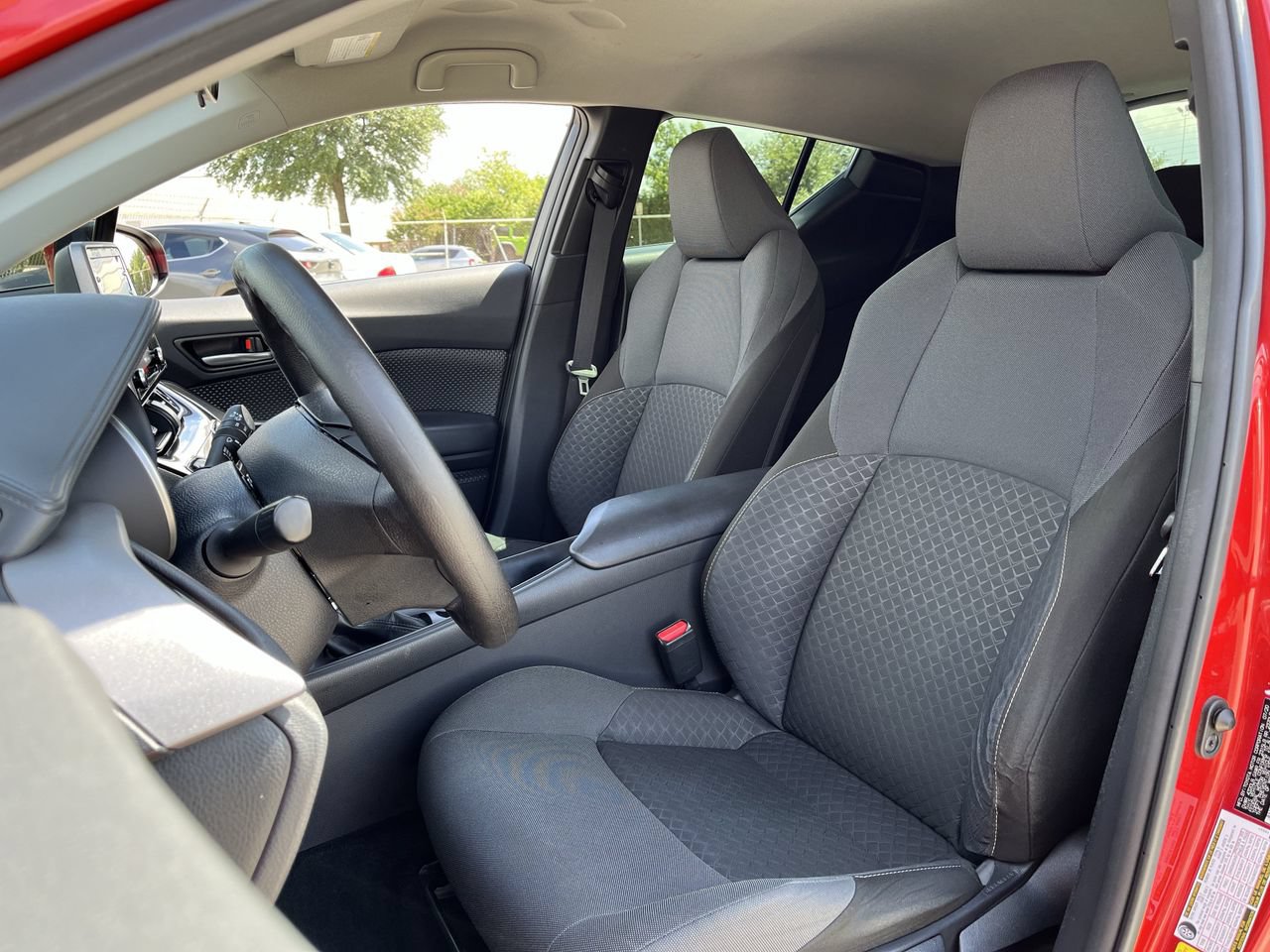 Used 2020 Toyota C-HR LE FWD image 22