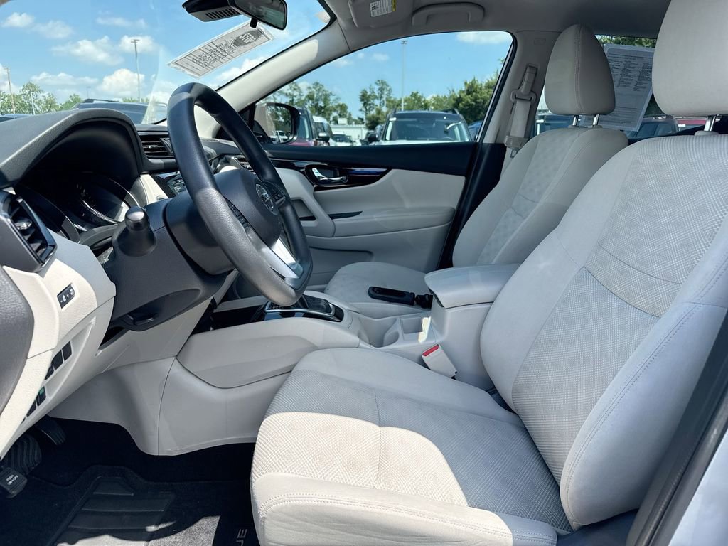 Used 2020 Nissan Rogue Sport SV FWD image 19