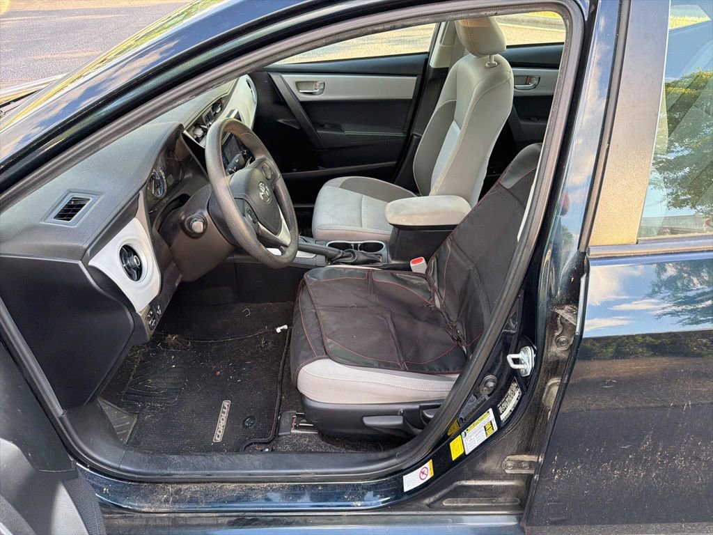 Used 2017 Toyota Corolla LE w/ Carpet Mat Package (TMS) FWD image 13