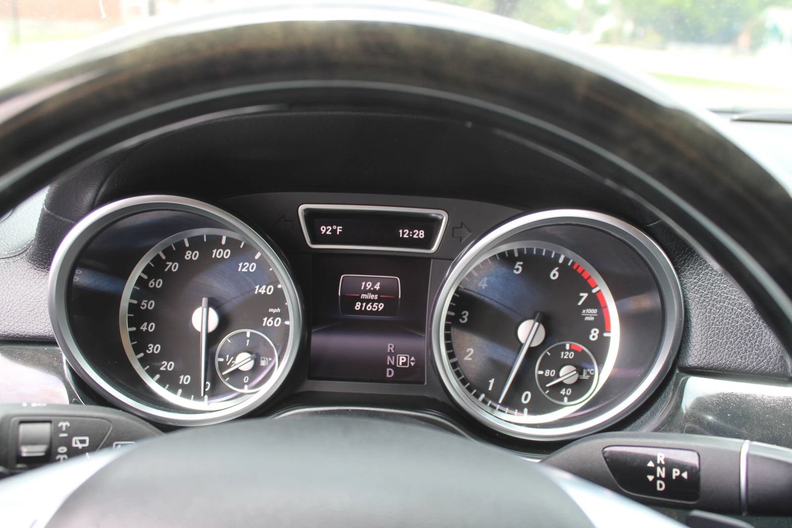 Used 2014 Mercedes-Benz GL 550 4MATIC w/ Driver Assistance Package image 13