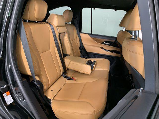 Certified 2025 Lexus LX 600 4WD w/ Interior Upgrade Package image 40