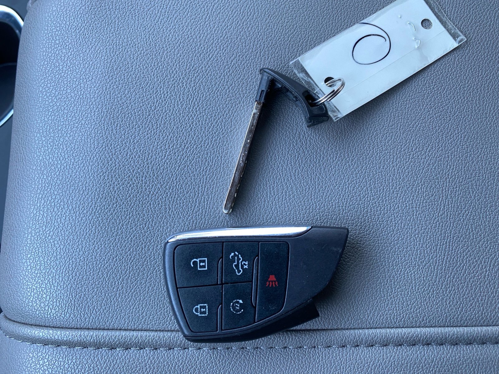 Used 2024 Chevrolet Silverado 1500 LT image 33