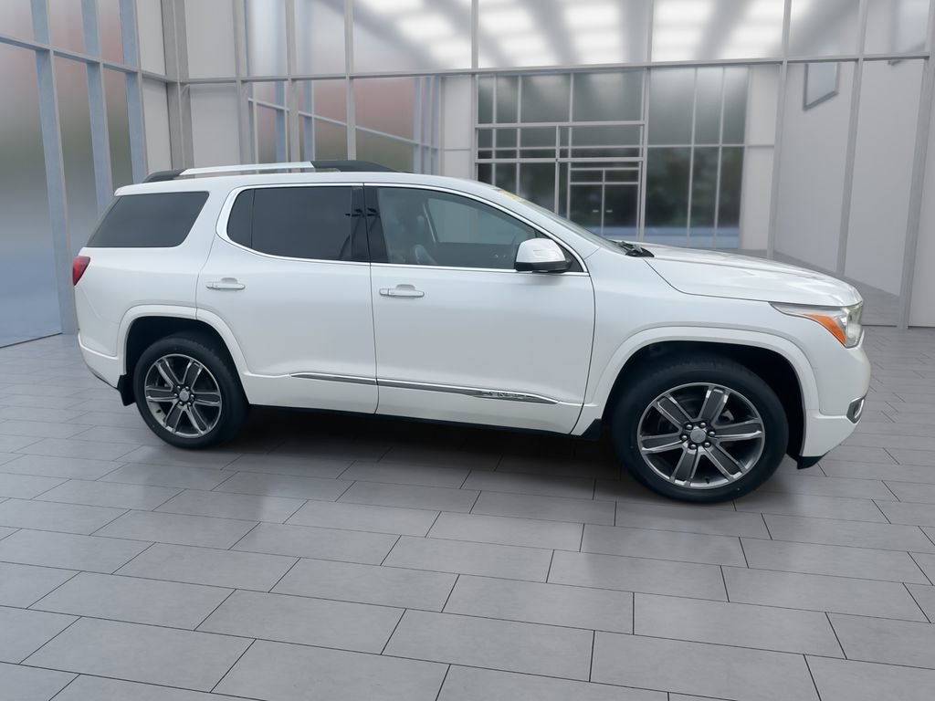 Used 2017 GMC Acadia Denali w/ Technology Package image 9