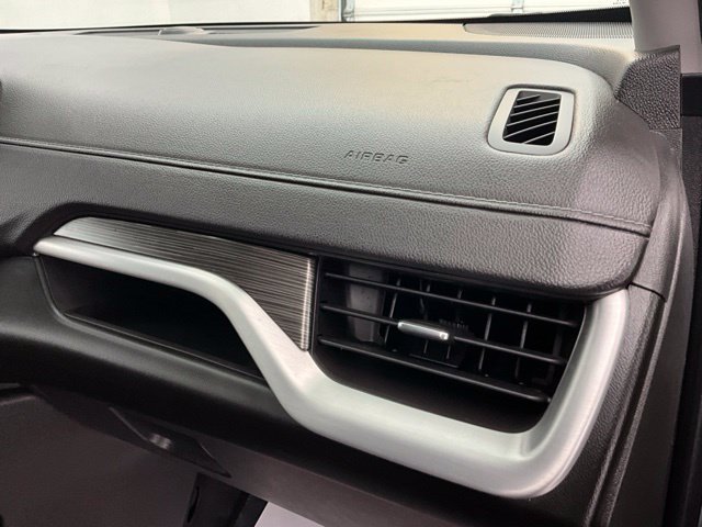 Used 2024 GMC Terrain SLT AWD/4WD image 12
