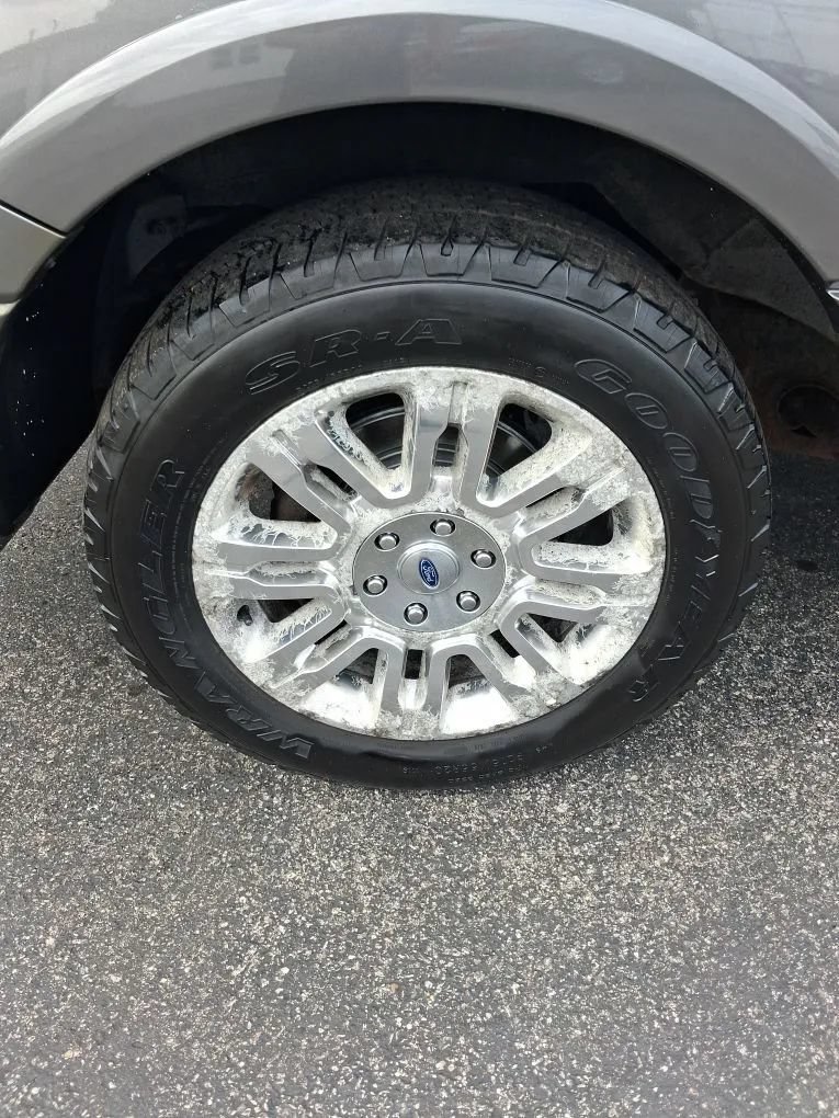 Used 2013 Ford Expedition EL Limited AWD/4WD image 10