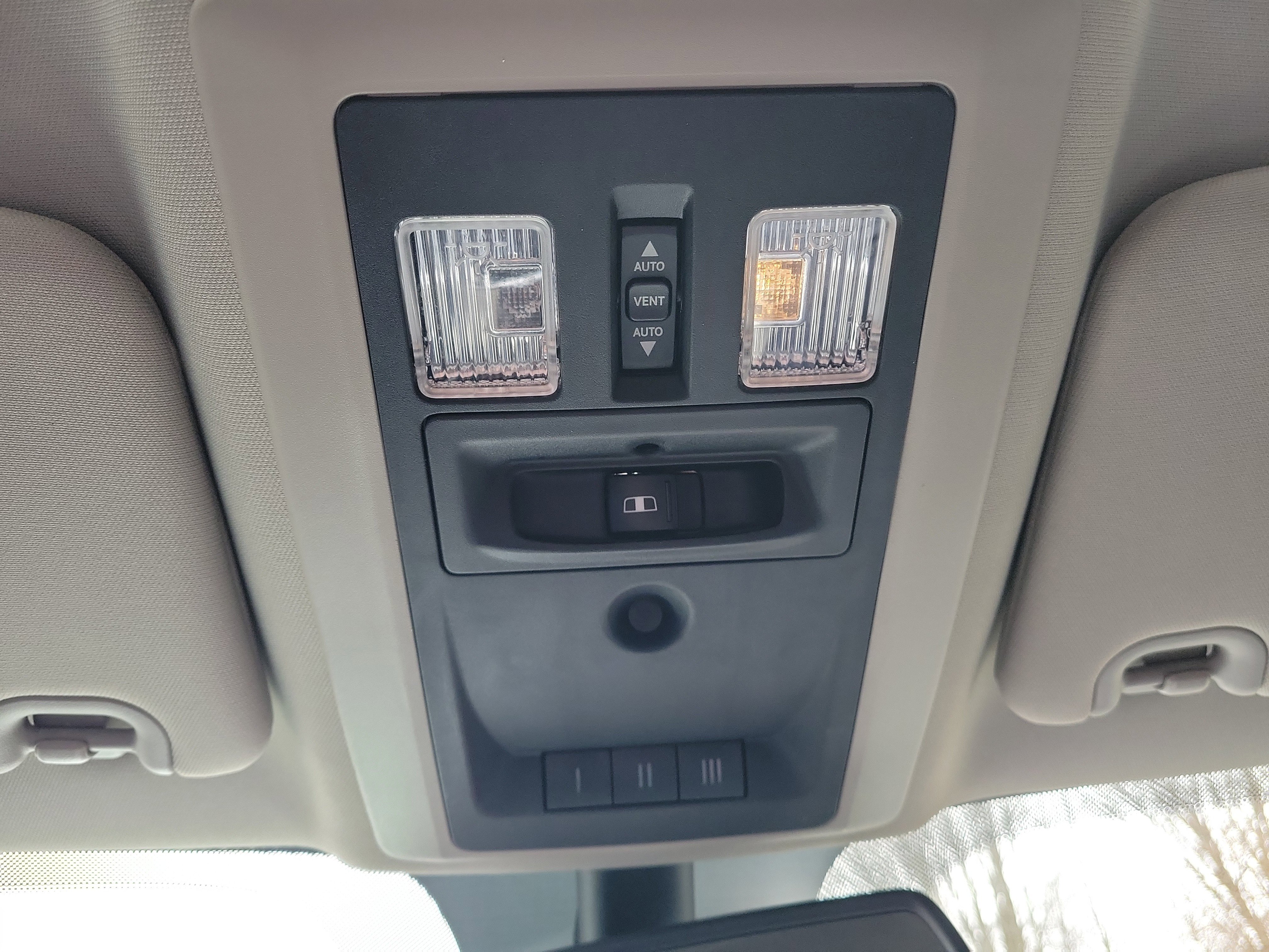 Used 2014 RAM 2500 Laramie w/ Black Appearance Group image 29