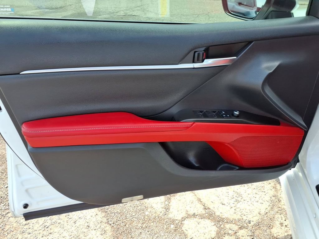 Used 2022 Toyota Camry XSE w/ Navigation Package FWD image 14
