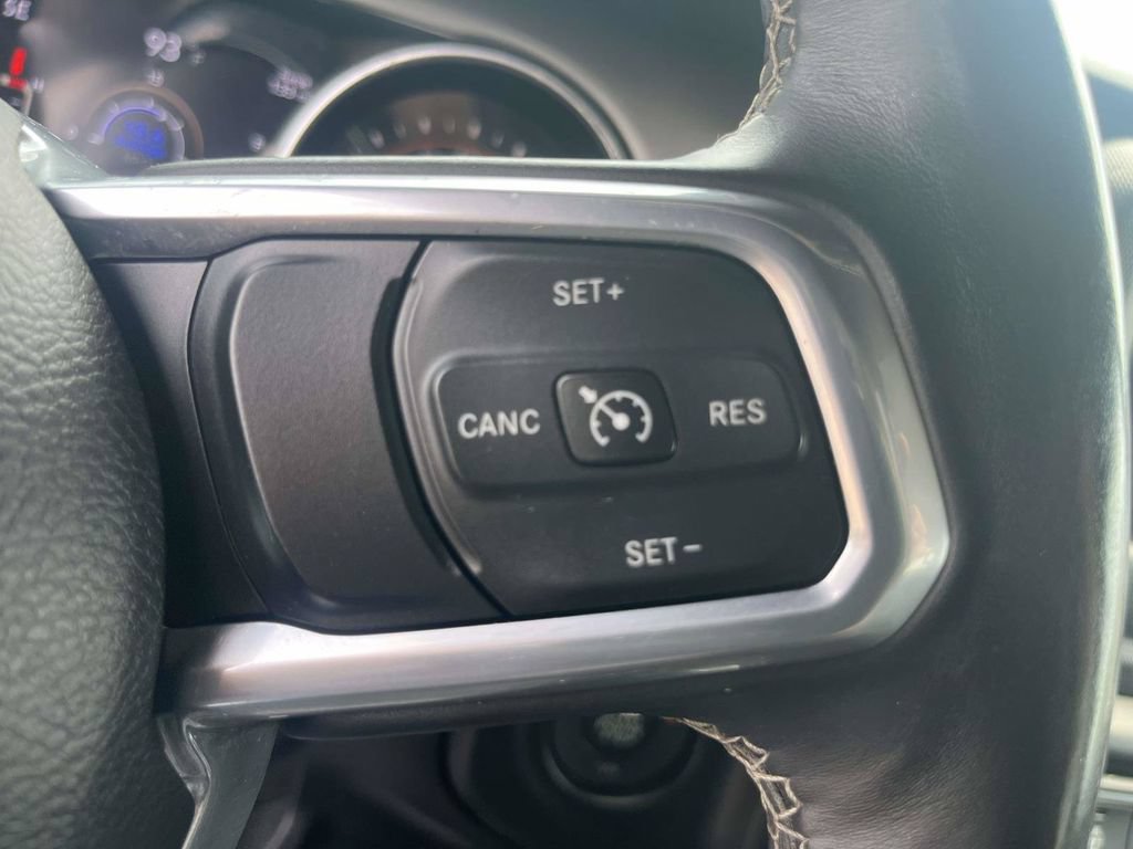 Used 2019 Jeep Wrangler Unlimited Sahara w/ Cold Weather Group AWD/4WD image 20