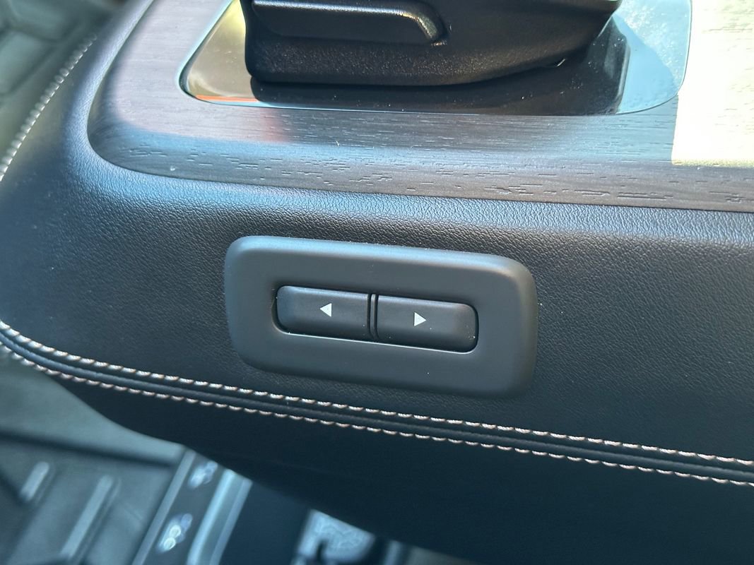 Used 2023 Nissan Ariya Engage image 39