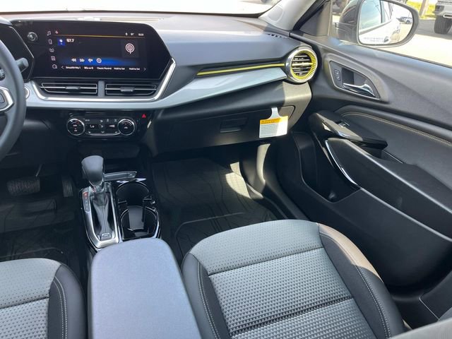 New 2026 Chevrolet Trax LT image 16