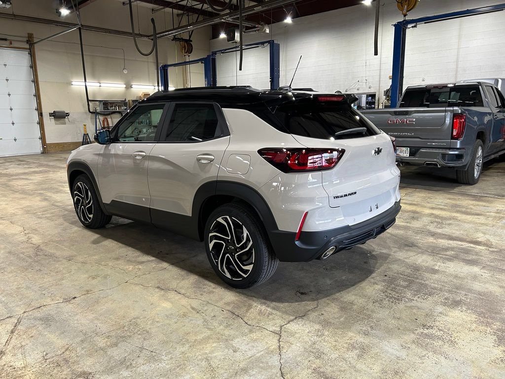 New 2026 Chevrolet TrailBlazer RS w/ Convenience Package FWD image 4