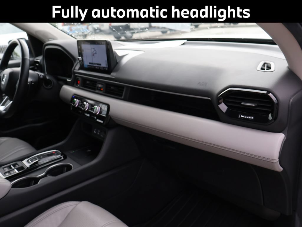 Used 2025 Honda Pilot Elite image 12