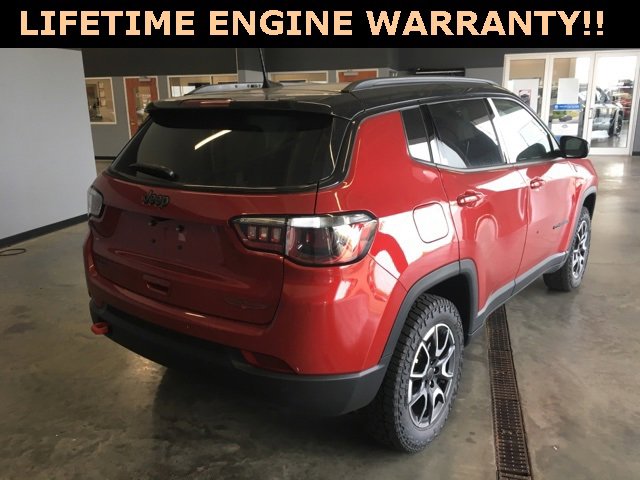 New 2026 Jeep Compass Trailhawk w/ Sun, Sound & Navigation Group image 9