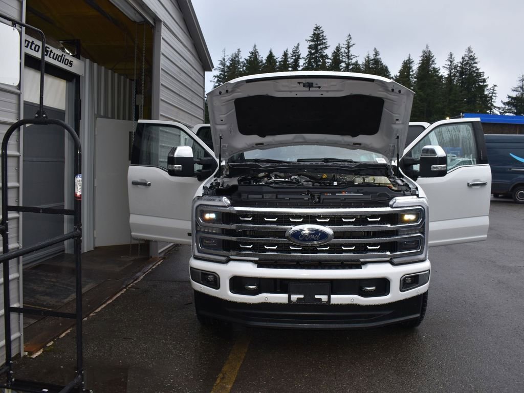 Used 2024 Ford F350 Platinum AWD/4WD image 32