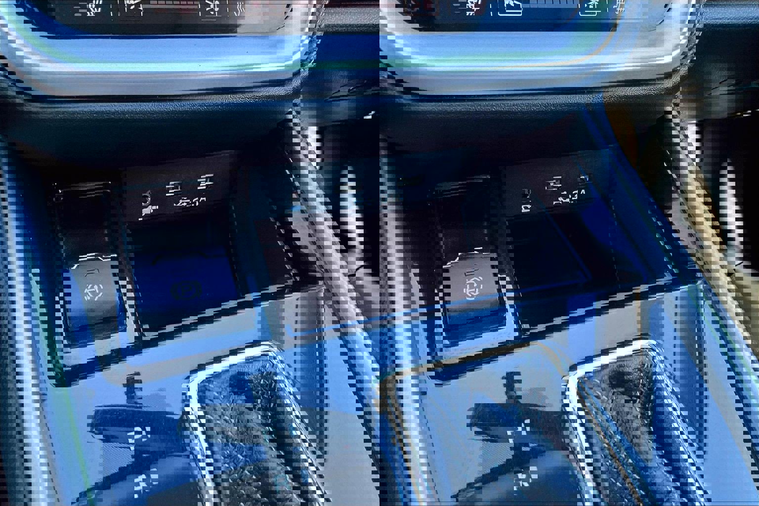 Used 2022 Subaru Legacy Limited w/ Popular Package #3 image 30