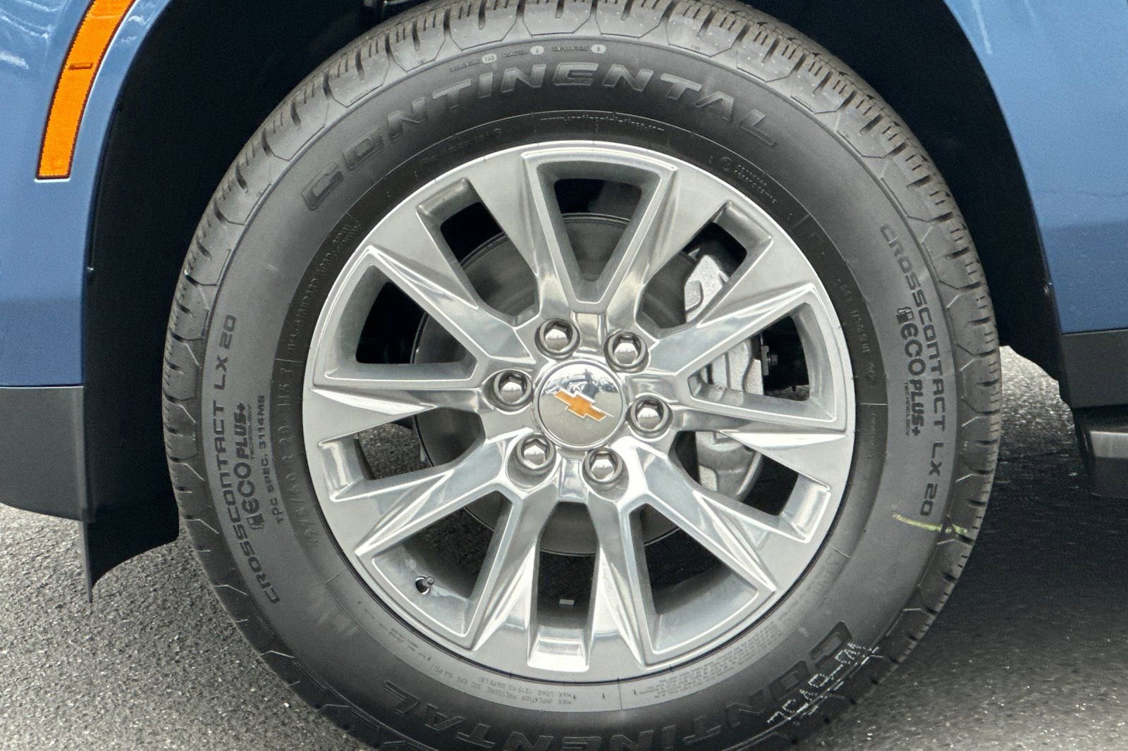 New 2026 Chevrolet Suburban Premier w/ Sun And Tow Package image 32