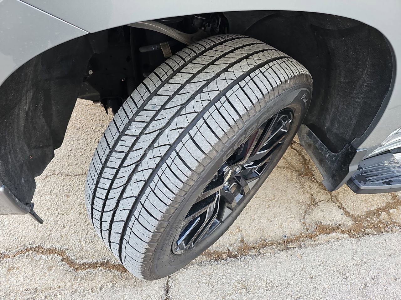 Certified 2024 Chevrolet Silverado 1500 High Country w/ Technology Package image 37