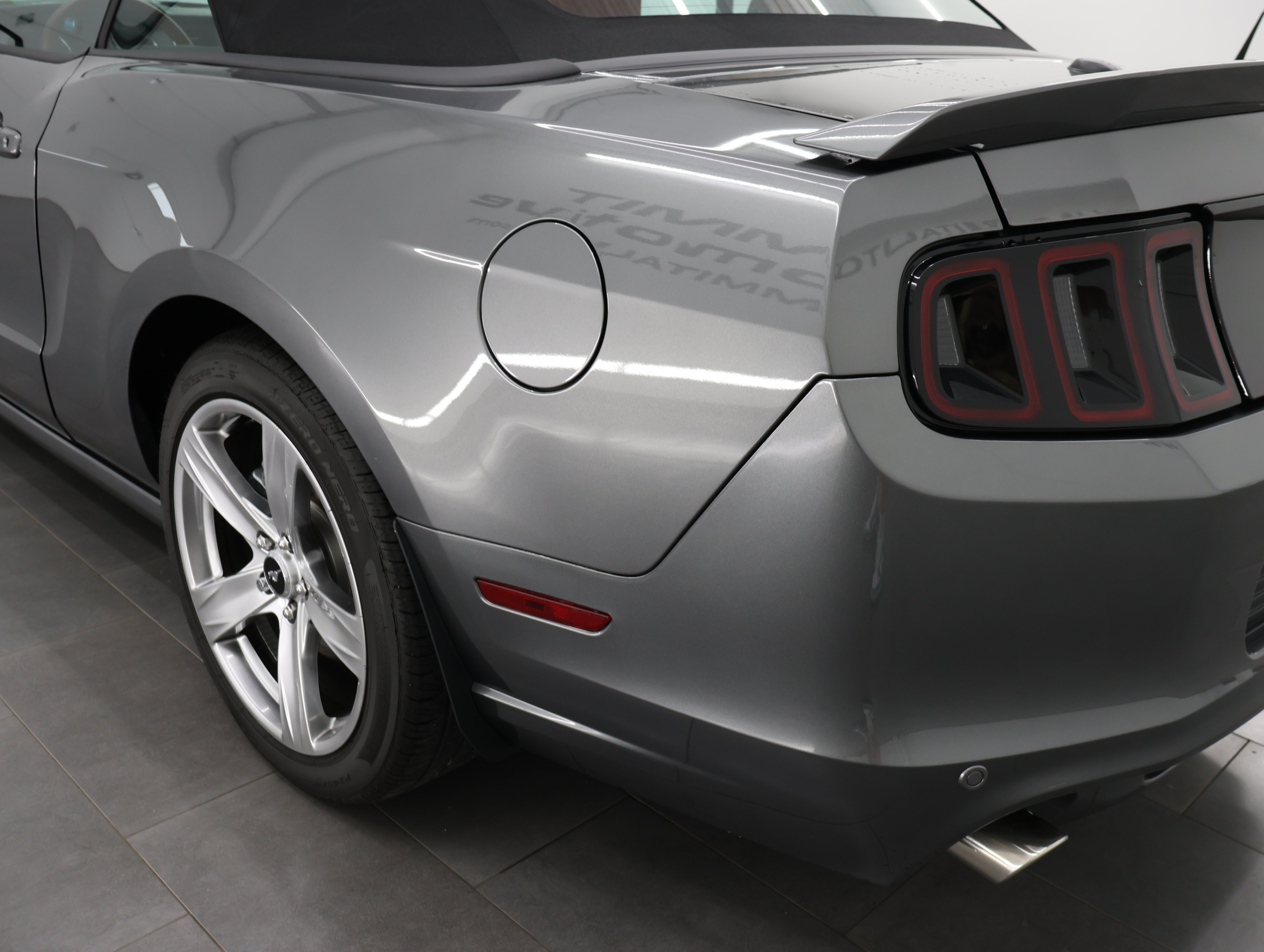 Used 2014 Ford Mustang GT Premium RWD image 29