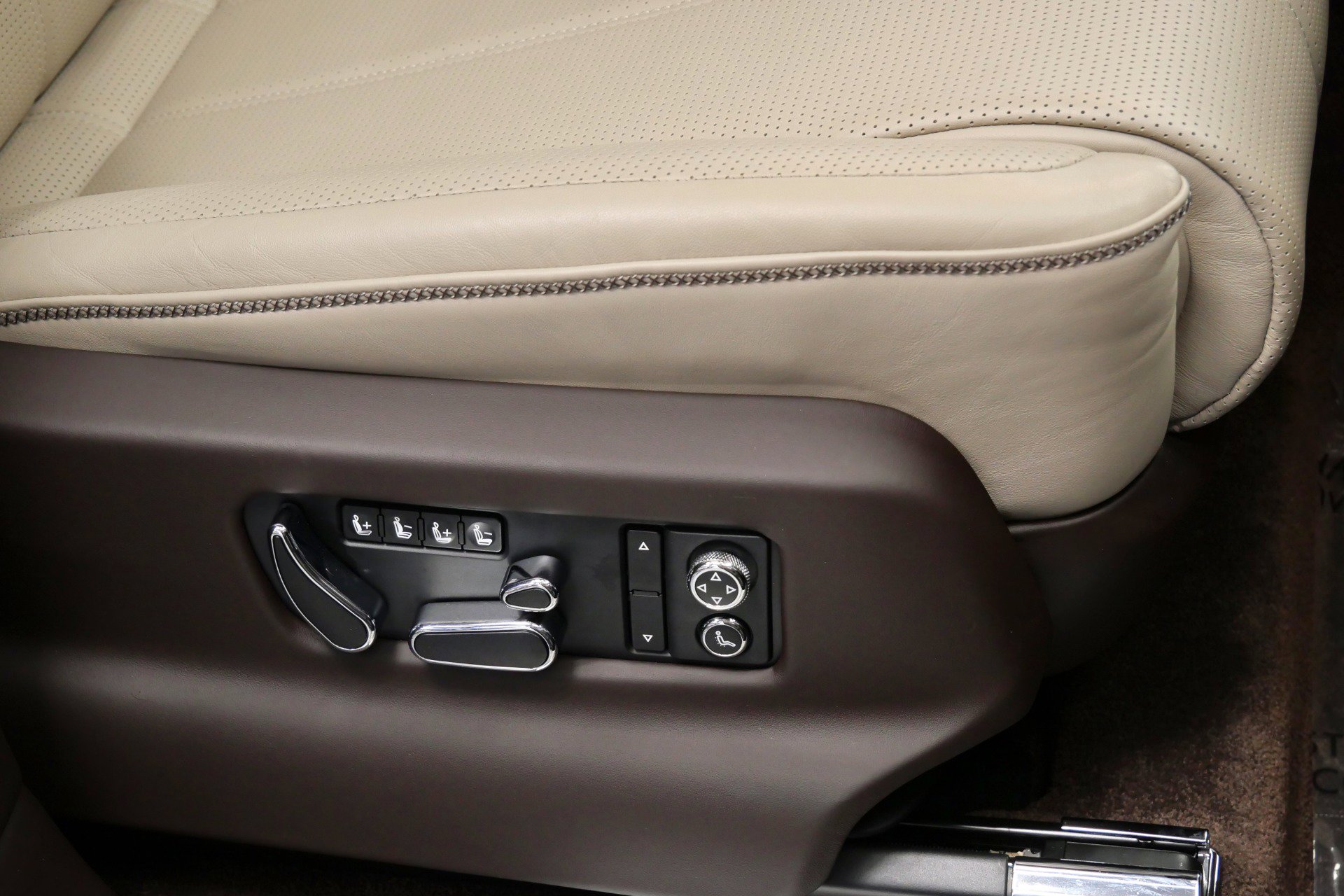 Used 2021 Bentley Bentayga Hybrid -Mulliner Driving Speci image 37