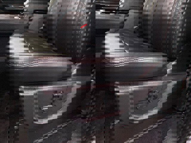 Used 2023 Ford Expedition Max XLT image 15