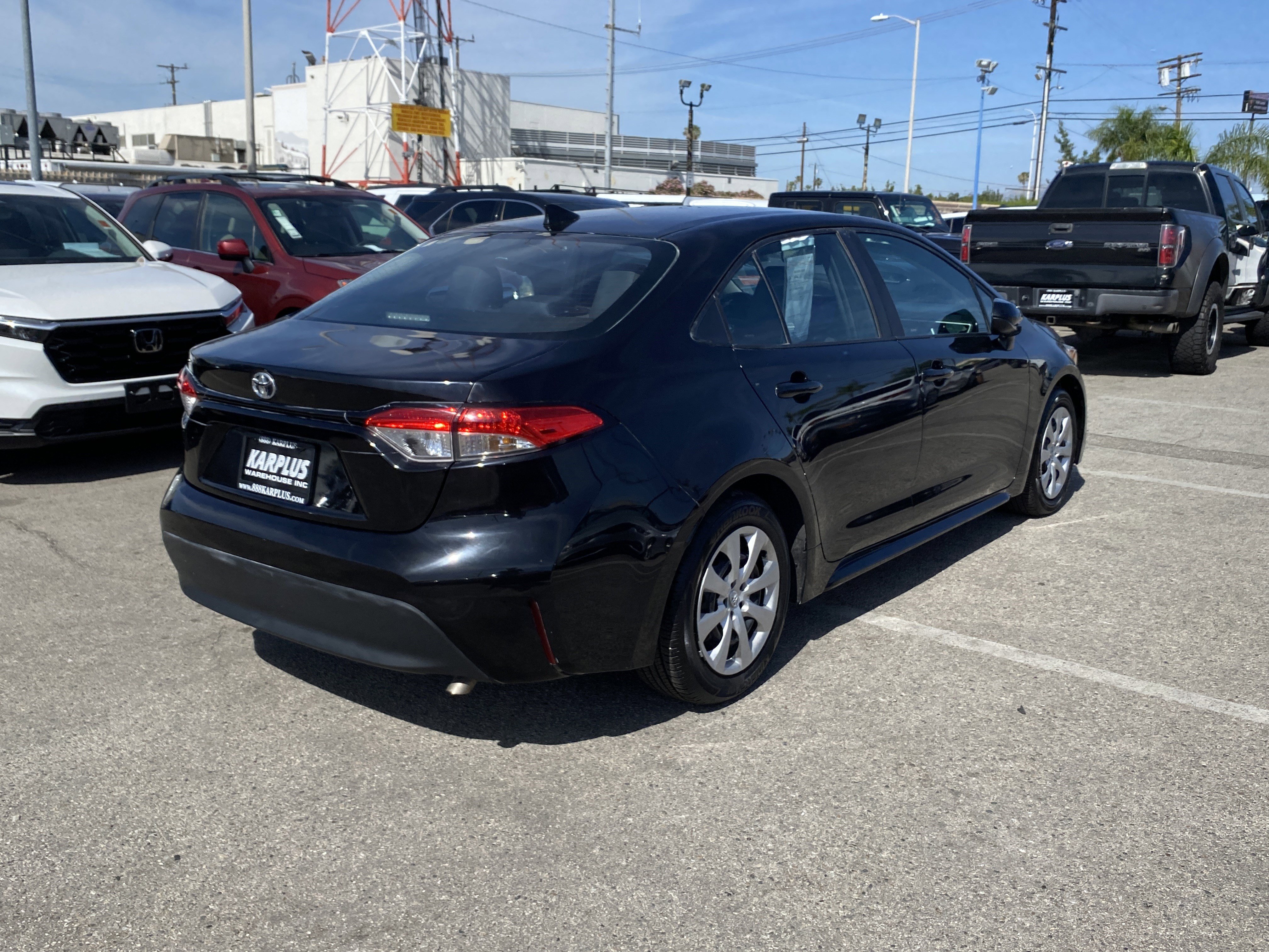 Used 2025 Toyota Corolla LE image 8