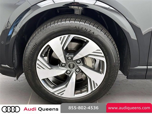 Used 2025 Audi Q6 e-tron Premium Plus image 8