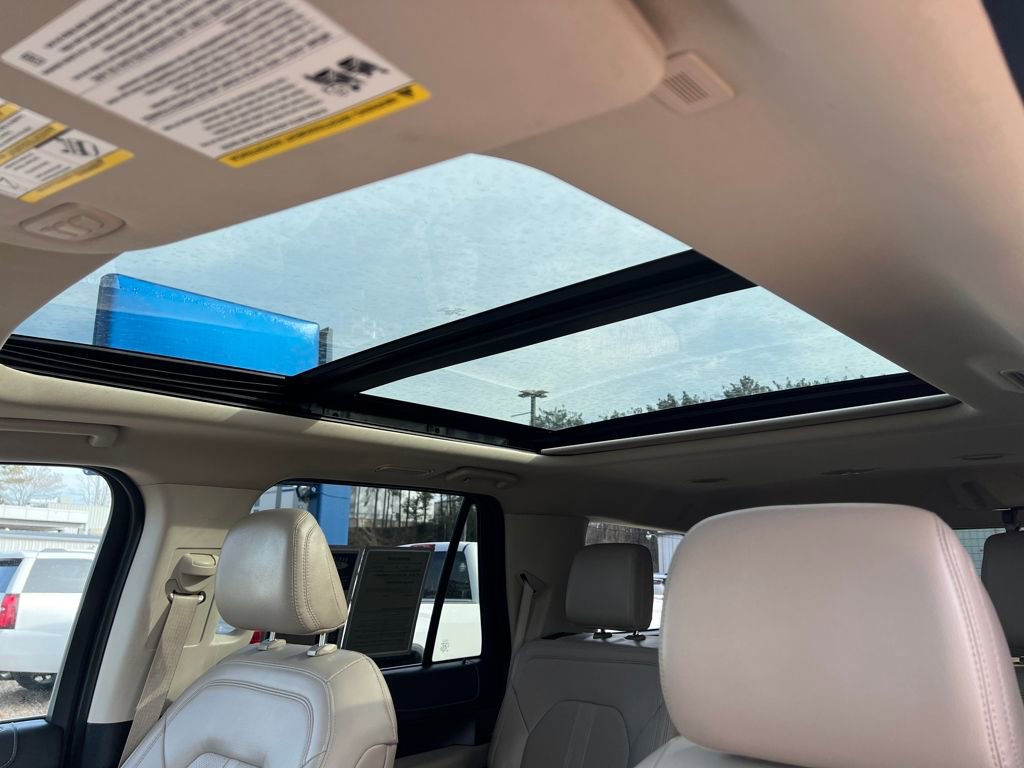 Used 2023 Ford Expedition Limited image 21